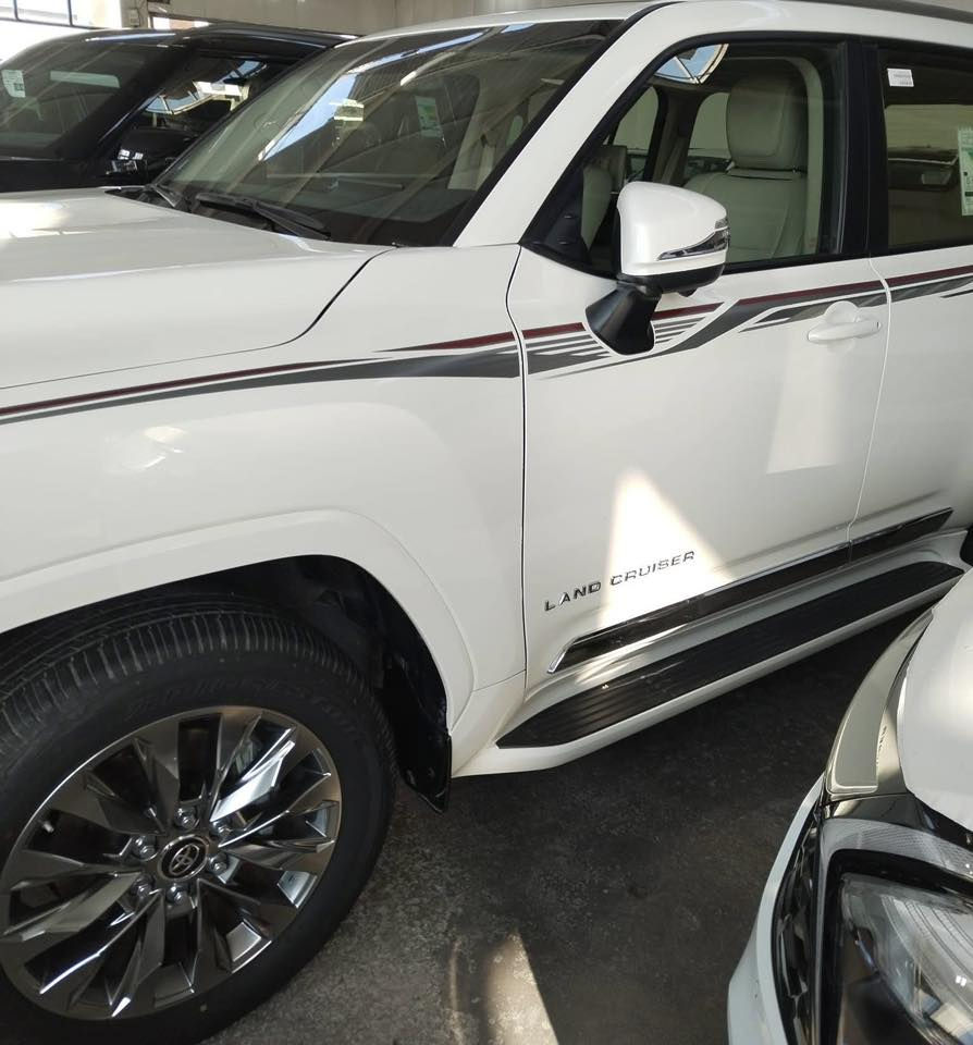 السلام عليكم
تويوتا لاندكروزر بريم 
موديل 2024 خليجي GXR LIMTD تون توربو مستخدم

محرك 6سلندر سعة 3500cc تون توربو

المسافة المقطوعة 18000 كم

فور ويل

سلايد روف

شاشة وسطية كبيره

تبريد ثلاث قطع

سبعة راكب

صندوق كهرباء

شاحن واير ليس

تشغيل عن بعد

حساس امامي وخلفي

مقاعد كهرباء جلد تبريد

ثلاجة صغيرة

ويل كب 20 انج

تحكم استيرن جهتين

اربع كاميرات

شاشات خلفية

مود درايف

بصمة تشغيل وبصمة ابواب

لد نهاري كشافات أمامية

مرآة كهرباء

____________________________

معرض الرشيد المركزي لتجارة السيارات

معارض البياع - الشارع الاول - خلف مرآب البياع .

_____________________________

للاستفسار اكثر الاتصال على الارقام التالية :.

***********

***********
