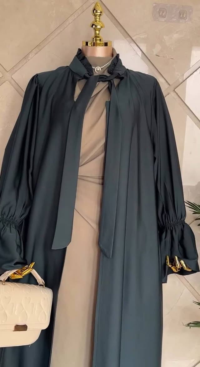 البنات اليحبون العبايات الاماراتية الفخمه و بس تكون بذوقهم و لمساتهم و شنو اليناسبهم تابعونا حنكون وياكم خطوه بخطوه لارقى عبايه عدكم سواء عمليه او مناسبه او دوام او طلعات
 https://www.instagram.com/theroyal_abaya?igsh=cmEyOTJ2NXU0amd1


**إذا كنت صاحب هذا الإعلان وتريد حذفه لأي سبب، رجاءا أرسل رسالة إلى الدعم الفني**