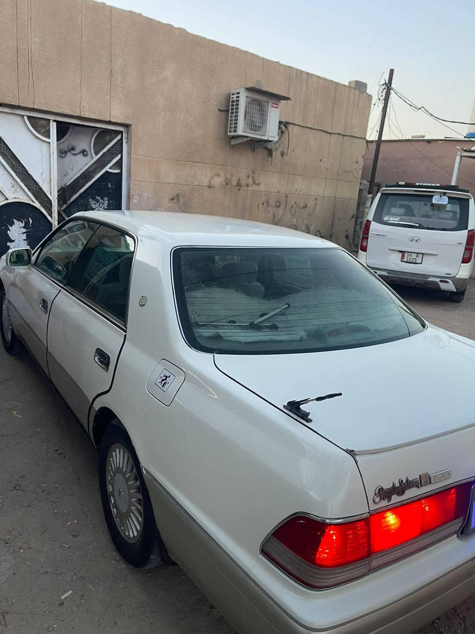 سلام عليكم راس ثور للبيع موديل 1998كفاله من الكص وضربه والخياس ونقل تحويل وين ماتريد مشروع وطني بسم اخوي سياره مال جناي تعبان عليه رقم انبار مشروع وطني تحوي بكل محافضات سنويه مجدد ل 28 تخم تاير العنوان بصره ابي الخصيب سعر 105وبيه جمال ***********
