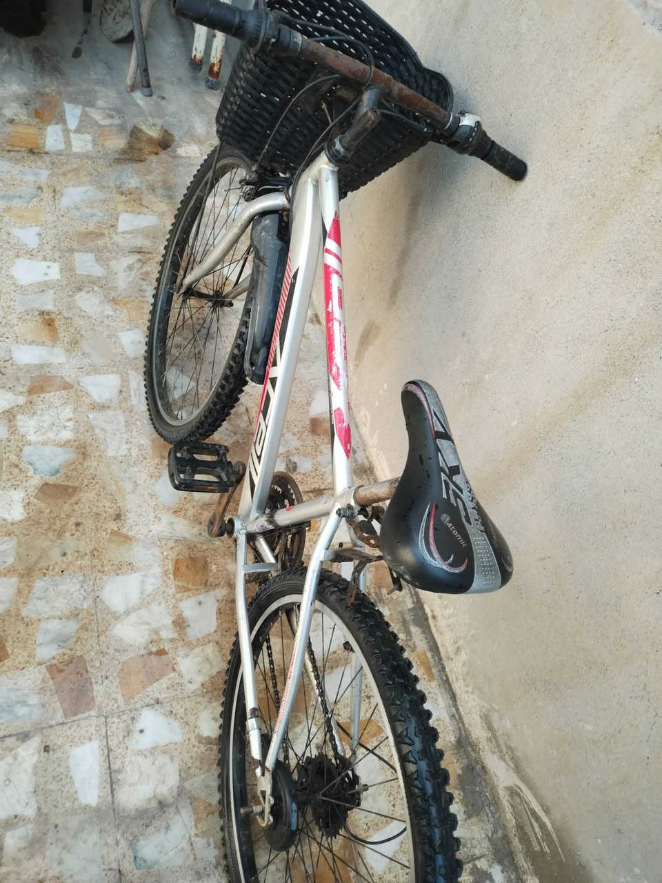 بايسكل حجم 26 كلشي شغال بي بريك ورا شغال بريك كدام شغال كير شغال سعر 40 وبي مجال مكاني موصل للتوصل *********** 
وبي وتساب
