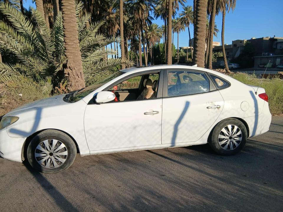 السلام عليكم النترا مقدسه 2011 للبيع  رقمها بغداد للاستفسار اتصال عل رقم ***********
