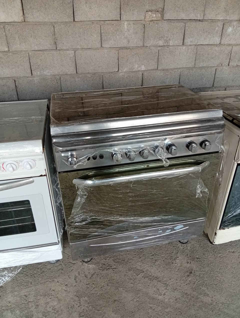 يوجد طباخ جديد درجة اولى شغال فول مواصفات النوعية مصري فريش
المكان قرية الجرف مجاور قصابة احمد العواد 
***********
