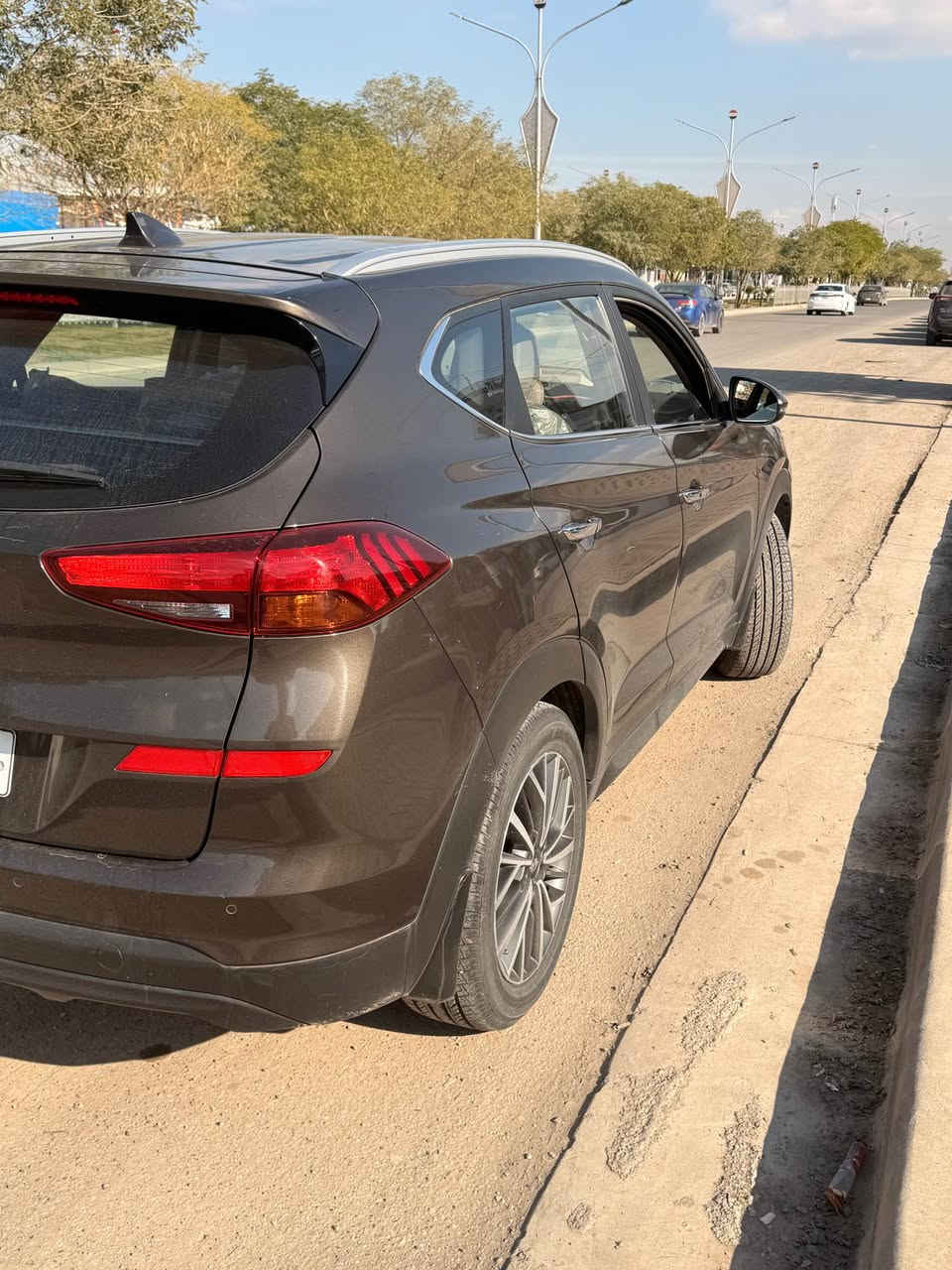 سلام عليكم توسان ٢٠٢٠ وارد خليجي

ماشيه٤٩ كليو متر رقم شمالي

لون قهوائي 

مواصفات:

بصمه

شاشه

كشنات كهرباء

قطعتين تبريد 

وباقي مواصفات معروفه سياره نظيفه حيل فقط بيها رصعتين بل باب خلفي مال سكن  غير شي مبيها كلين ومال جناي وجاهزه مكاني كركوك

سيارة بيع  سريع فقط بدون مرواس
*********** كركوك, العراق
