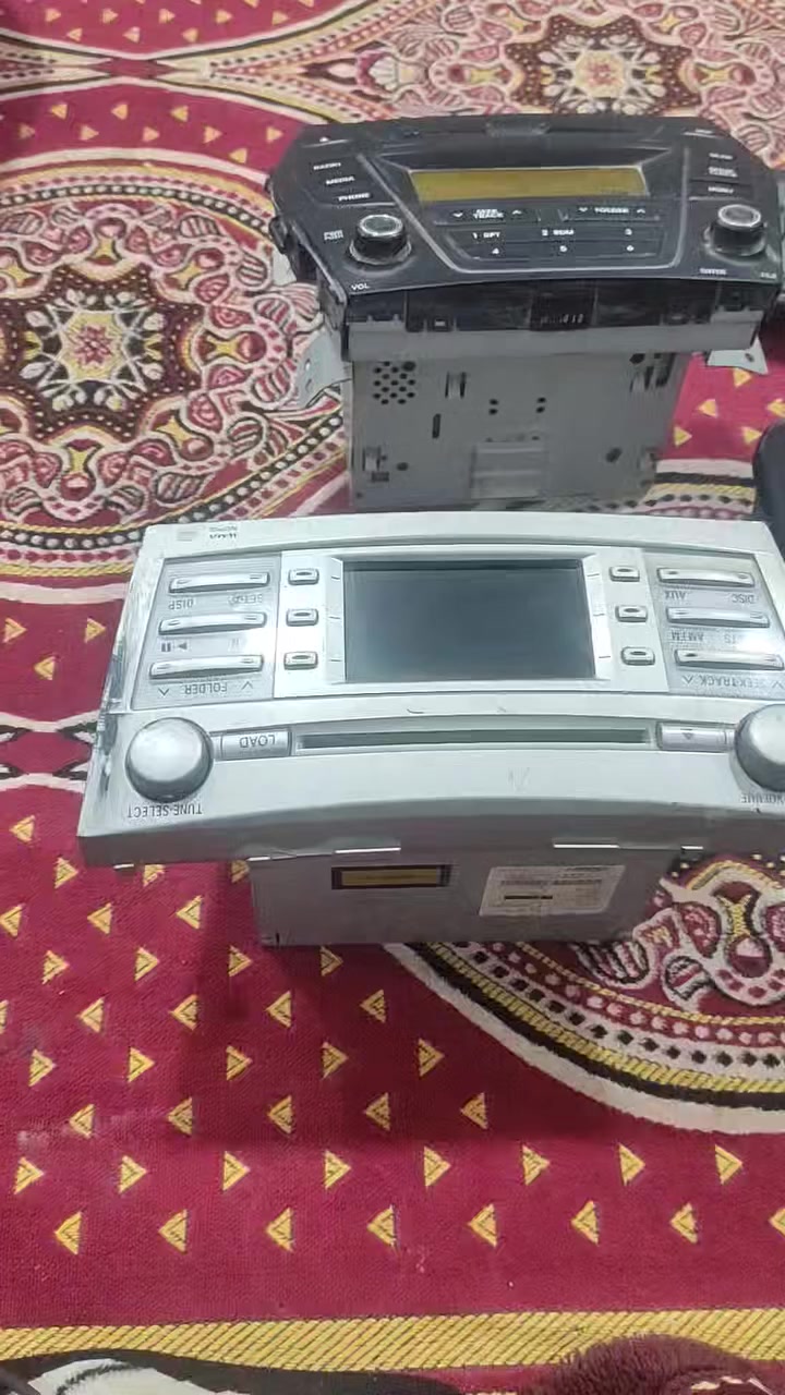 اخوان غراض كامري2007 للبيع مكاني الفلوجه قرب الجسر الثالث البيع شلع 
اولا..ساعات كامري دشبول عدد اثنين واحد شغال والثاني مااعرف السعر اثنينهم 100 الف 
ثانيا..شاشه سمارت اخت الجديده 50 الف 
ثالثا..بك لايت كامري والملحق مالته 25 الف 
رابعا.. بيانوا تبريد بي نقص 10 آلاف 
خامساً..مسجل راديوا كامري نضيف واصلي 50 الف 
سادساً..منظومه دكم مال فول اوتوا مال كصة اخت الجديده 100 الف 

اخوان ياريت الي يريدهن ياخذهم شلع كلهن التواصل الخاص مفتوح او الاتصال بالرقم ***********
