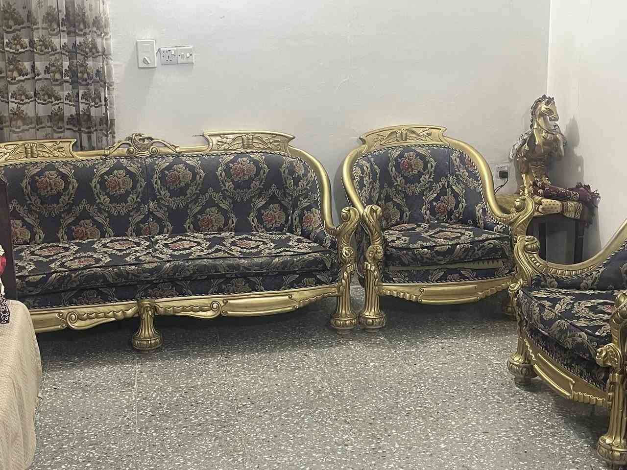 تخم مصري فرعوني رجل الفيل 
فقط جرد بالصبغ بالنسبه للدوشمه جيدة 
السعر 350 الف اخذتة بوقته بسعر خيالي فوق المليونين 
المكان بغداد الحسينية 
للاتصال ***********
