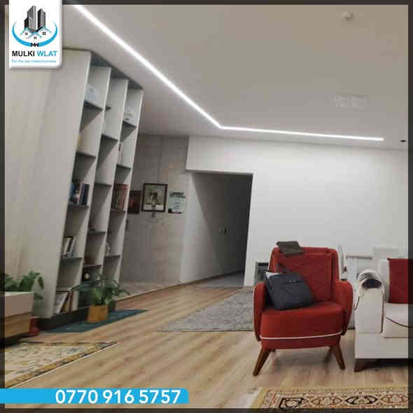 شوقە بۆ فرۆشتن
بەم ڤیوە جوانە بە ڕووبەری 230م

⬅️ کۆد      : MW 3579
⬅️ شوێن  :شوقەکانی میری لاند 
⬅️ ڕووبەر  :230مەتر
⬅️ ڕوو       :ڕوکنە ڕووی ناوشار و قیبلە
⬅️ نهۆم     :بەرز
⬅️ پێکهاتە :هۆڵێکی زۆرگەورە و فراوان مەتبەخ و سێ ژوری نوستن یەکێکیان زۆر گەورە و ماستەر و درێسن ڕووم و بالکۆنەیەکی گەورە بە ئەندازەی شوقەکە
⬅️ مواسەفات :شوقەکه کامل سیستمی شۆڤاژ و غاز و سەقفی بەرز و مەغریبی وتەختەی ئەرزی

⏪بۆ زانیاری زیاتر کۆمێنت بکە یان پەیوەندی بکە
☎️:***********
