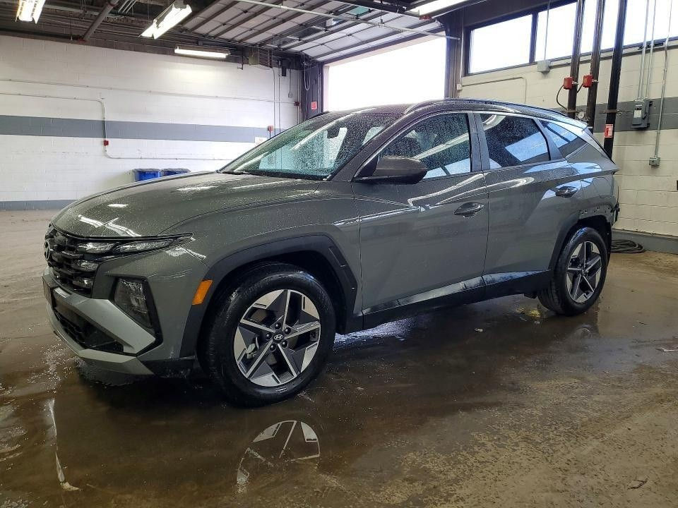 { اعــــــــــــــــــلان 🚗 مــــــــــــــــــــــزاد }
    #العالمية اقوى العروض من المزاد نقدمها لكم ... 

🟢 نوع السيارة : Hyundai Tucson
📌يمكن ادخالها على كتاب ذوي الشهداء📌
🟢الموديل : 2026
🟣 يوم المزاد  : 9_3_2026 الثلاثاء 
🟢عداد المسافة :  14051 ميل 
🔵 حجم المحرك : 2500 سلندر V4
🟣 ناقل السرعة : اوتوماتك
🟡 الضرر : كما موضح بالصور 
✅ للمزايدة على السيارة الموجودة في المنشور يرجى الحضور الى المكتب الساعة الرابعة مساءاً لغرض توضيح تكاليف السيارة لحين وصولها الى العراق 
🔸 الشركة تقدم تقرير كشف اضرار (CARFAX) مجاناً 
🟣 شراء السيارات لمن لديه كتاب معوقين ونقلها الى بغداد
🟢 نقل السيارات الى الامارات وتصليحها ونقلها الى اقليم كردستان 
                  عنوان المكتب 🚕
 ديالى - بعقوبه - المفرق _ قرب شركه كرافت
يوجد لدينا وكلاء في جميع المحافظات 
 ☎️ للأستفسار يرجى الاتصال على الرقم 
                         📞
  
*********** عباس القره غولي 
***********
*********** عمر السامرائي 
                               
       ٰنشُڪرٍ ثقٌتڪم بَنآ وُتعٍآملُِڪم معنا
‏‎#شُــرٍڪــة آلُِـعالمية خـيآرٍڪم آلُِآفُضلُِ
@الجميع
