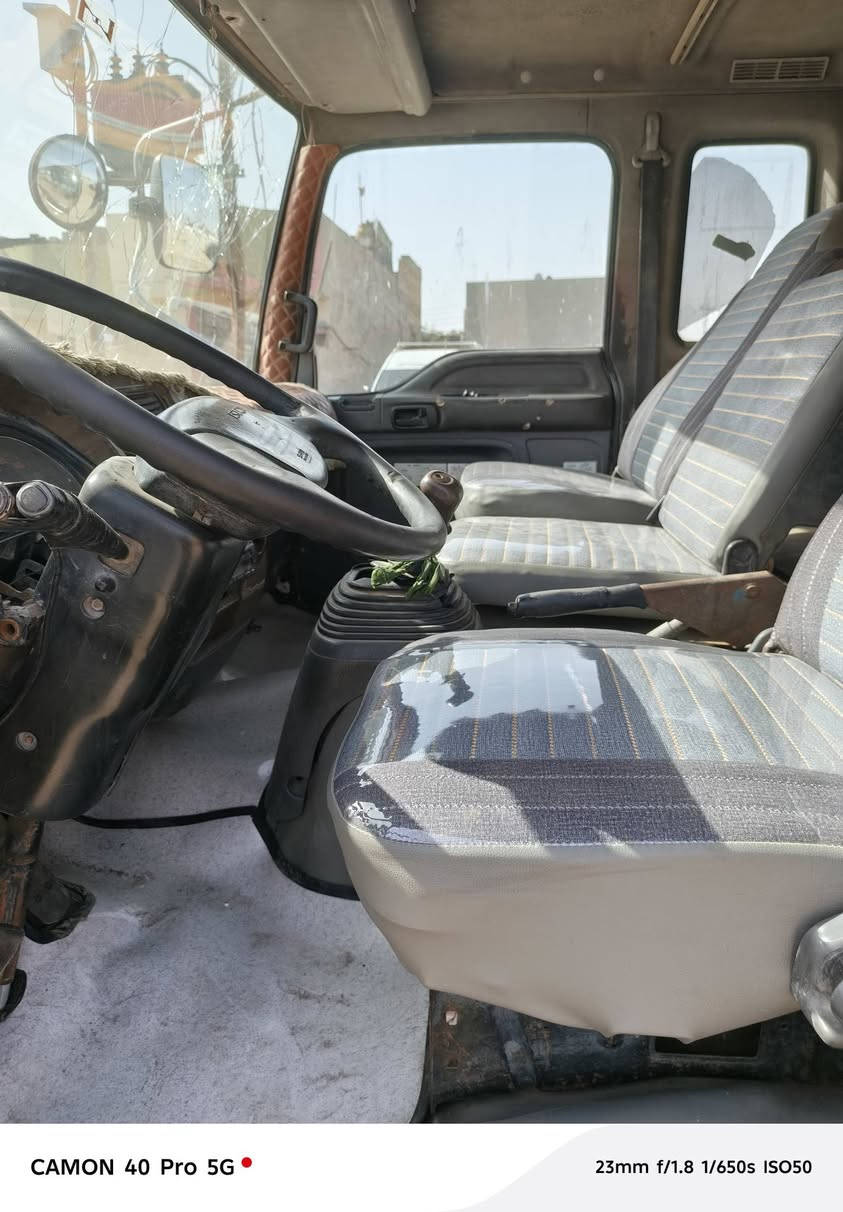 سلام عليكم
كابسة ازوزة للبيع مكينة 80 عادي 
سيارة جاهزة للعمل 
8:5 مكعب 
رقم بغداد بسنوية مسجلة كابسة نفايات
 تحويل ثاني يوم 
منظومة هيدروليك ميكانيك 
العنوان بغداد المعامل
هاتف
***********
***********
