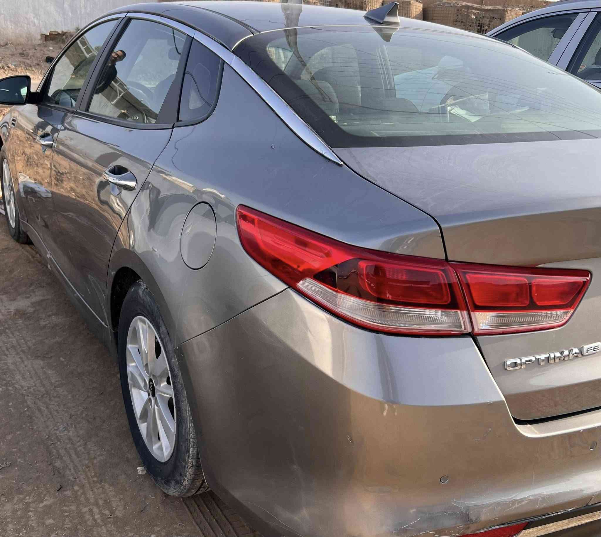 السلام عليكم اوبتما ٢٠١٨ للبيع
حادث امريكا غرق بسيط جداً ماداخل للسيارة واجتي شغالة وموجوده الفديوات وعلى ايد وحده صارلها ست سنوات محرك ٢٤٠٠ بي تبخير بسيط وبيها بارد بسيط بالبنيد والجاملغ 
مكان السيارة بابل سعرها ١٢٠ وبي مجال
0782 730 7321
