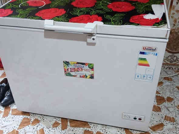 مجمده للببيع. مستخدمه شهر ونص بعدها جديده . شرط التجميد  فول نضافه ،🔒✅
السعر . 200  .
***********
