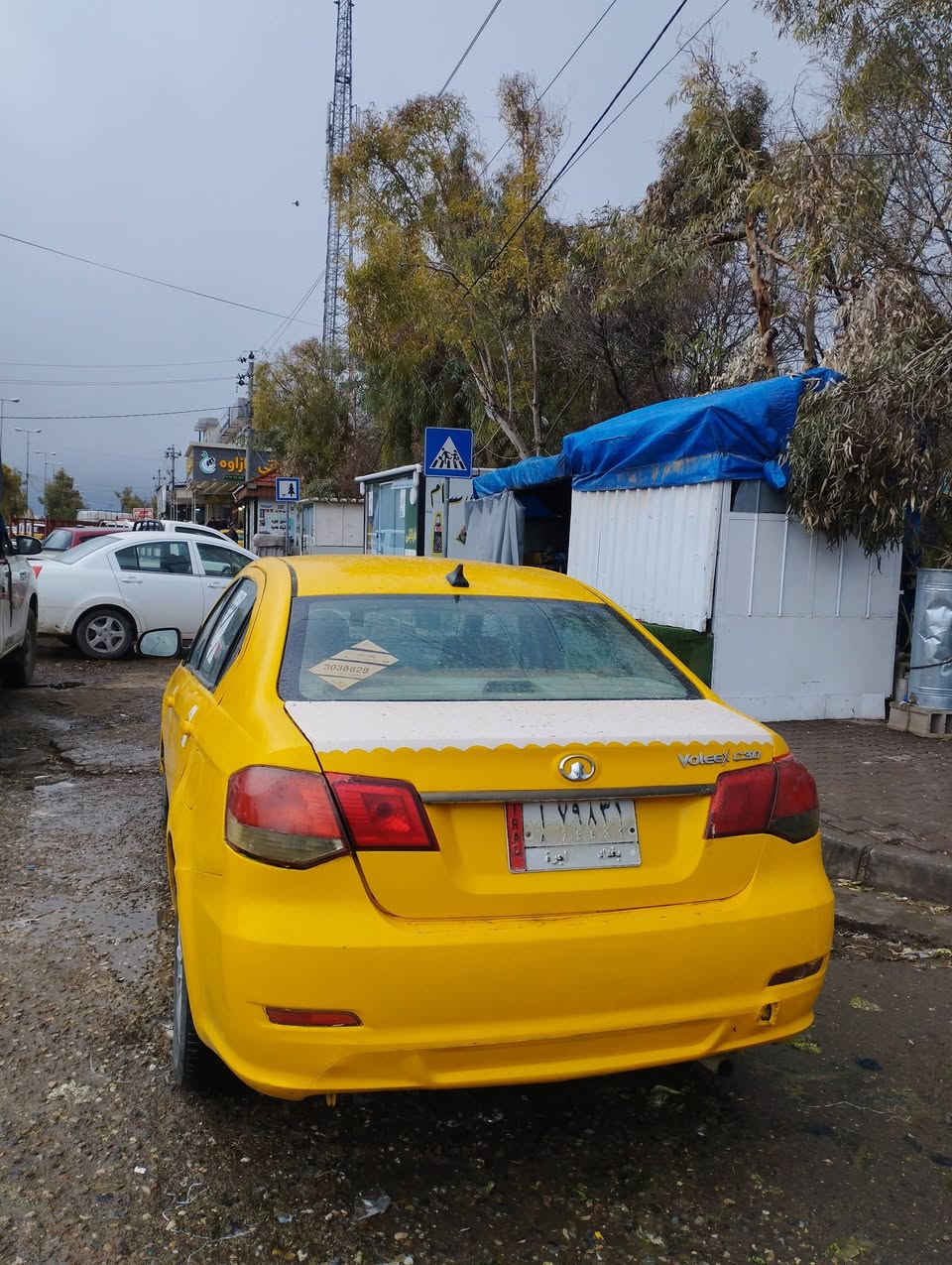 گریتوێڵ 2011 مەشروع سەنەوی بەسەرنەچوە مانگی 12 بەسەر ئەچێت سەیارەکە بە شەرتی تەحویل و وەکالە بەشەرتی ئەوەی غەرامەی نەبێت کارتی بەنزینی هەیە نیقابەشی سفرە 
سەیارەکە دەعامیەکەی پێشەوەی شکاوە چاک کراوە و لەزگەیە 
پاوەری برێکەکەی بەس دەنگی هەوای دێت کاتێ برێک دەکەی نامێنێت یەعنی بۆ برێک بێ کێشەیە  سعری 40 وەرەقە لە چەمچەماڵ 

0773 450 0242
0751 555 0242
