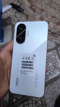 بوكو F7 • ٢٥٦ • بطارية ١٠٠٪