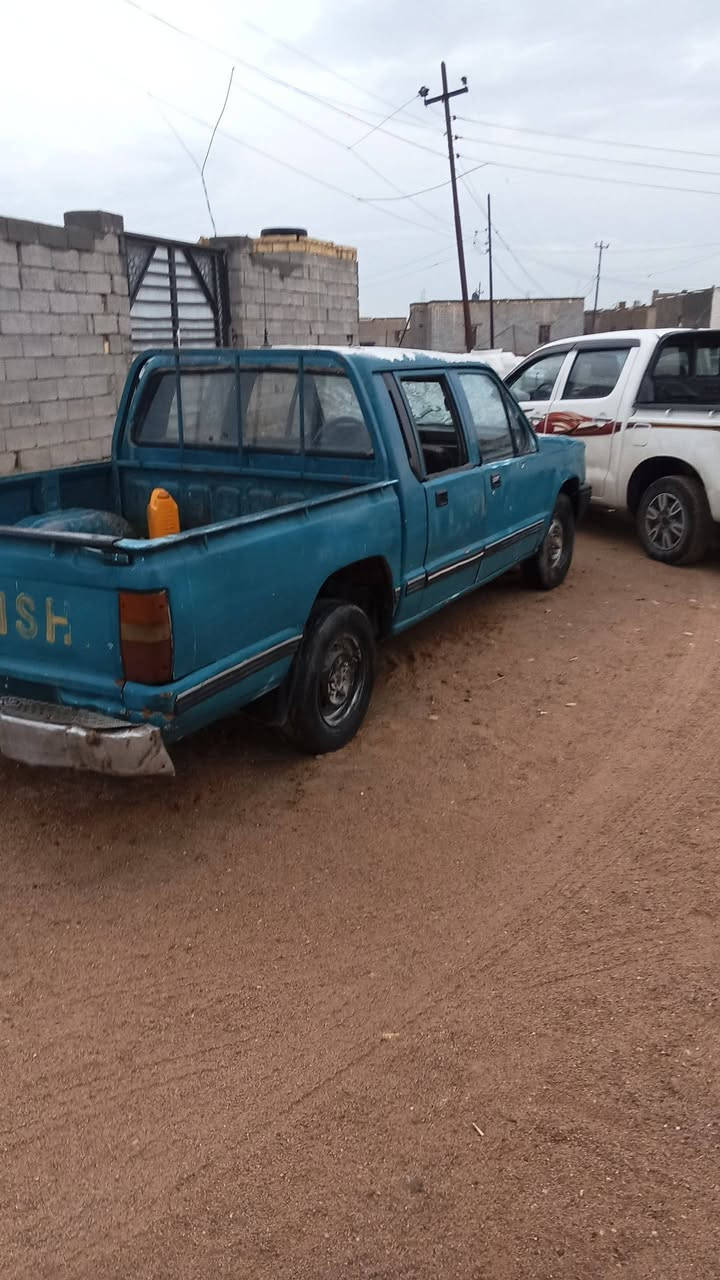 مستي.بوشي.ال.مديل.اربع.وتسعين.     1994 سياره.كيرمكينه.حداديه.كلهه.شقاله
***********
