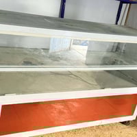 ميز • للبيع • خزائن