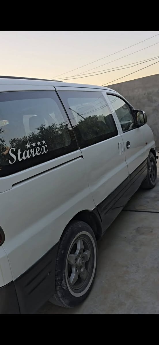 ستاركسات موديل 2006 رقم بغداداجره وموديل2000 رقم ديالى خصوصي للبيع عنوان ديالى بلدروز للاتصال (***********)(***********)
