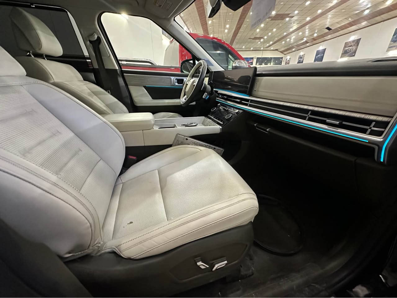 هيونداي سنتافي فول مواصفات ٢٠٢٥ داخل بيجي 
سقف دبل سلايد سبعة راكب رادار ٣٦٠ كاميرا ٣٦٠ 
شاشة طويل دجيتال كشنات تدفئة وتبريد بصمة شغال دخول ذكي قيادة ذاتيه تحديد مسار مواصفات ١/١
ضرر تبديل ٢ قطعتين بلادي نفس لون باب جملغ طرف سكن يعني دعامية للدعامية بدون صبغ بدون دواخل بدون ارباك سعر كلش مناسب فقط ٢٣٥
مكان اربيل تترقم اربيل سليمانية دهوك 
رقم كاتي مؤقت 
*********** واتساب أربيل, العراق
