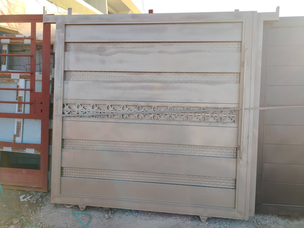 محلات المصطفى لبيع كافه أعمال الحداده للبواب الخارجيه السندويش بنل والكرفونات
بعقوبة الصناعه الاخيره قبل جامعة ديالى بأسعار مناسبة
للإستفسار الاتصال على الرقم ***********
