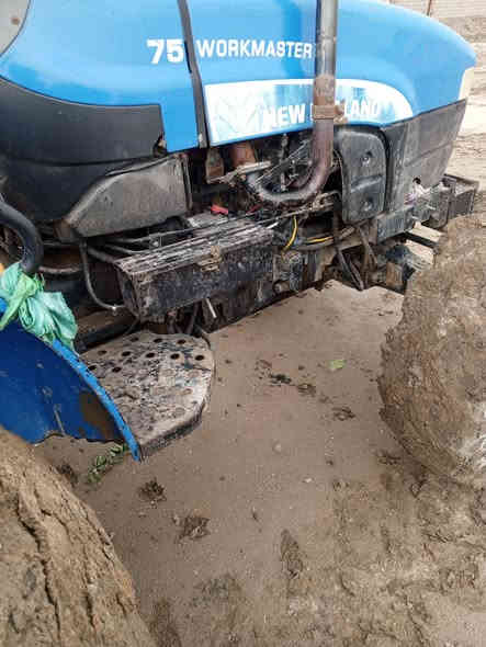 سلام عليكم كاروبه نيوهولند البيع حجم 75كاروبه مديل 2016 لا كير ولا جهاز على وضع شركه فقط بس لمحرك مفتوح كهربائي كله شغاله مكان الناصريه لمركز ستفسار تعال خاص ***********
