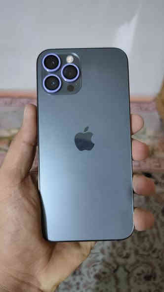 السلام عليكم ايفون 12pro max للبيع 
ذاكره 256✅
بطاريه اصل80✅
معلاية 100
نموذج M✅
تفحص حاسبه ✅
نضافه100%شخط مابي✅
الجهاز شرق اوسط ماستر✅
العنوان البصرة القبلة حي 4000
سعر 550
الجهاز مامفتوح ولا مستبدل اي قطعة نهائين وتفحص بيدك 
***********
