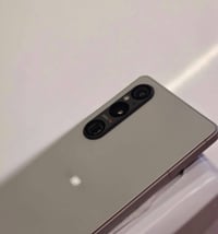 سوني 1 مارك 5 • ٢٥٦ • شاشة 4K OLED