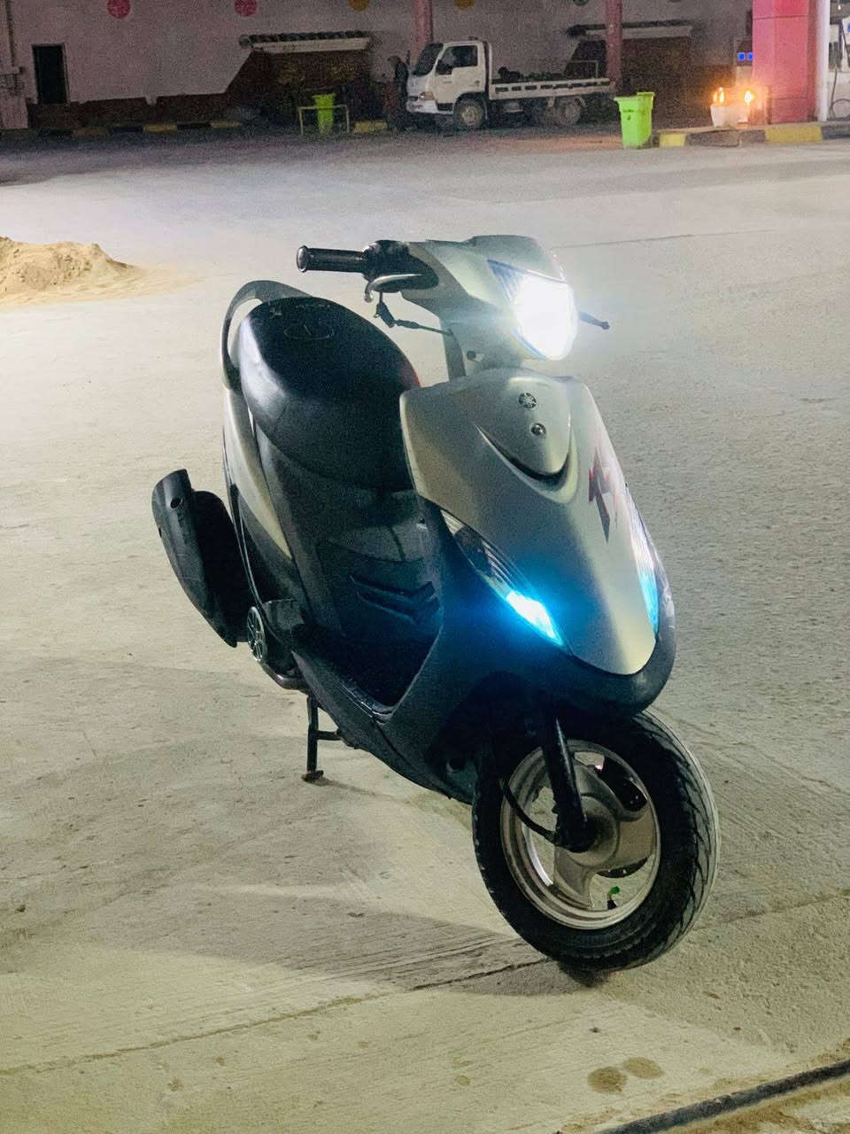 سلام عليكم شبابنه
دراجه ماكس عدله بلاديه من كل النواحي تايرات جديده مكينه ناعمه تخبل دراجه رزنه كفره أصلي مكفوله من كلشي راعيه متوازي على بيعته للاستفسار على رقم *********** مكان نجف
