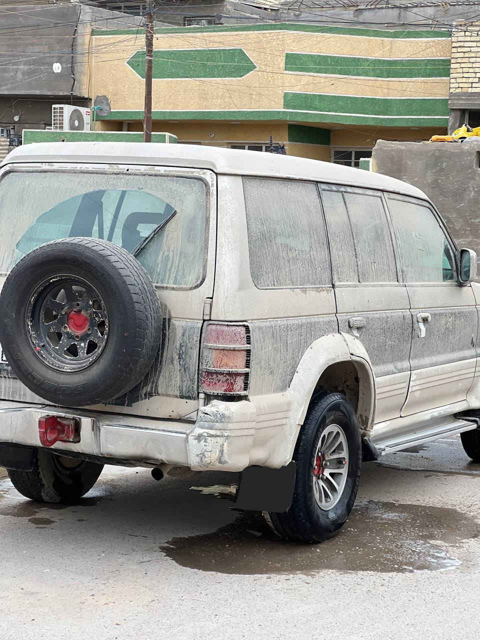 سلام وعليكم باجيرو مديل 1991
مكينه وكير خير من الله مكينه ففتي 2500
بيه ضربه بصيطه بل باب سايق ترجع بيدك ولابيه صبغ 
حداده جديده كهربيات شغاله 
رقم ديالى جديد بسمي هزه جديده
عنوان بغداد الشماعيه 
السعر 48
***********
