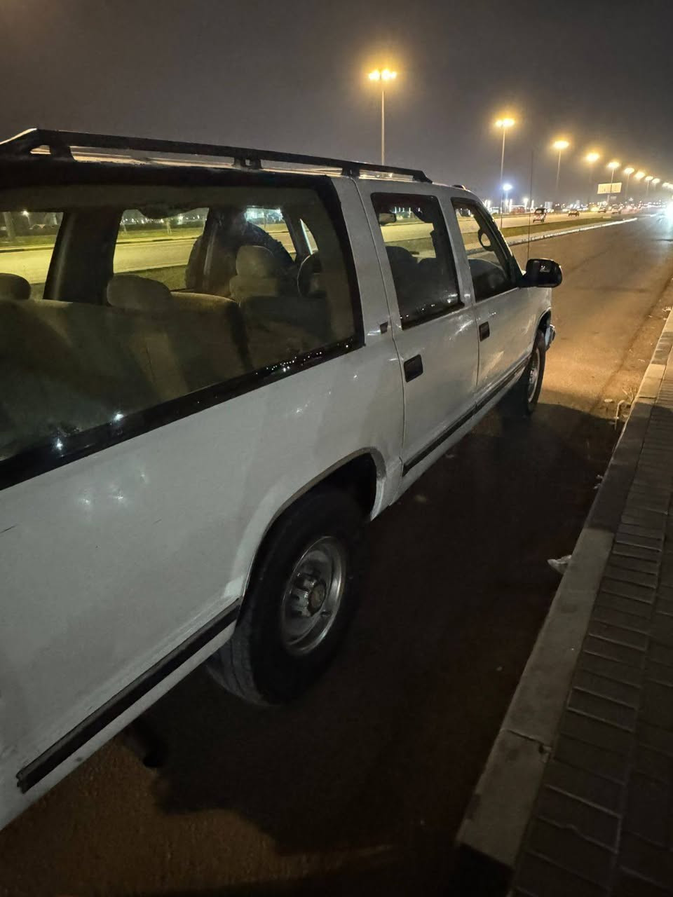 سلام عليكم للبيع بهبهان رقم بغداد توني مدخلها هزه مكينه ٣٥٠ كير الف سياره حلوه دشبول نفخ مكينه لا تنقص ولا تبخر حداده %80 تايرات تبريد ما يشتغل باقي تفاصيل خابرني وكاله عامه عندي سعر ٣٥ وبيها مجال عنواني بصره زبير ***********
