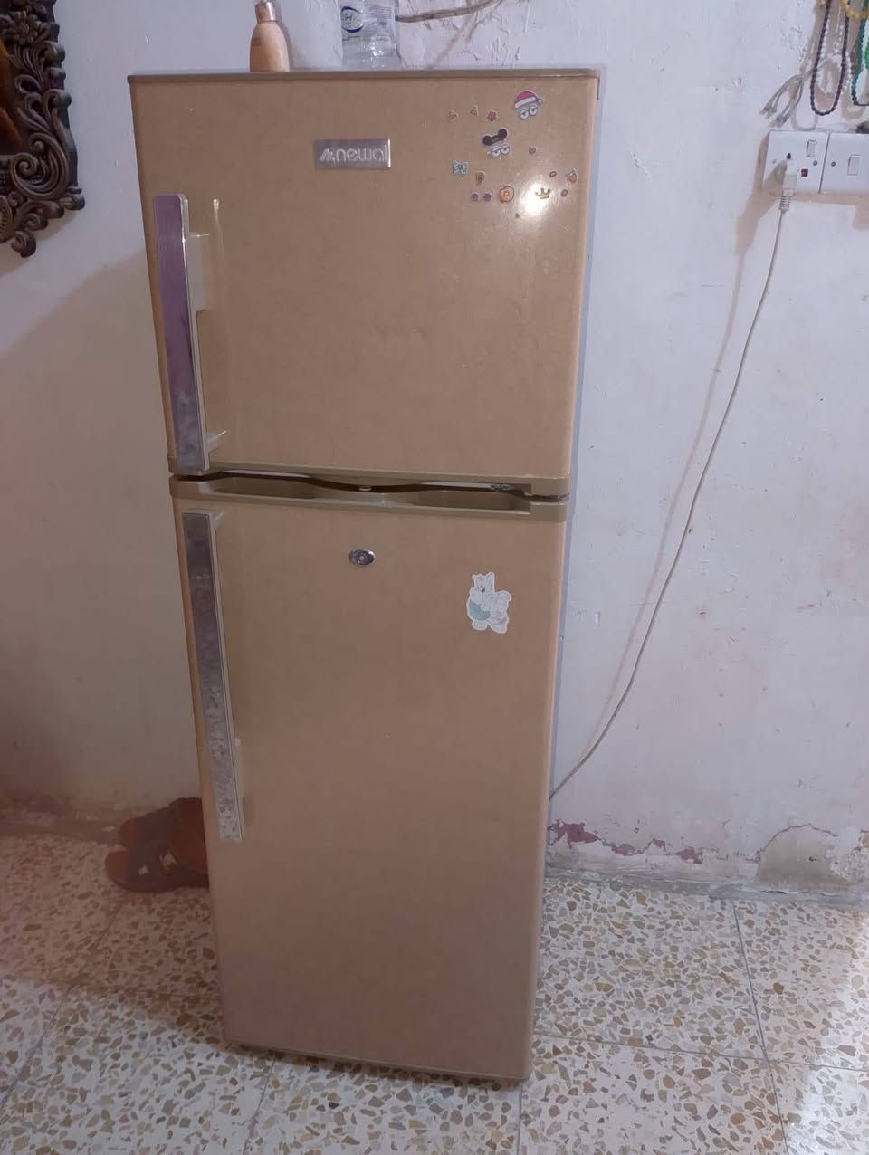 السلام عليكم عندي ثلاجه من شركة نوال تفريزهه ميه بالمبه نضيفه الله شاهد 90وبيهه مجال رقمي للتواصل ***********
