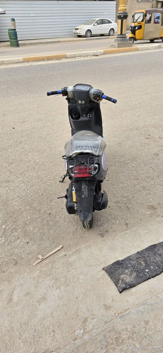 دراجه منغولي للبيع دراجه شغاله هندر واحد عوسه بس كفرات دراجه مشي شلعه شاصي مكفول دراجهه حلوه بس متروكه مكان كربلاء سعرها 200) وبيها مجال ***********
