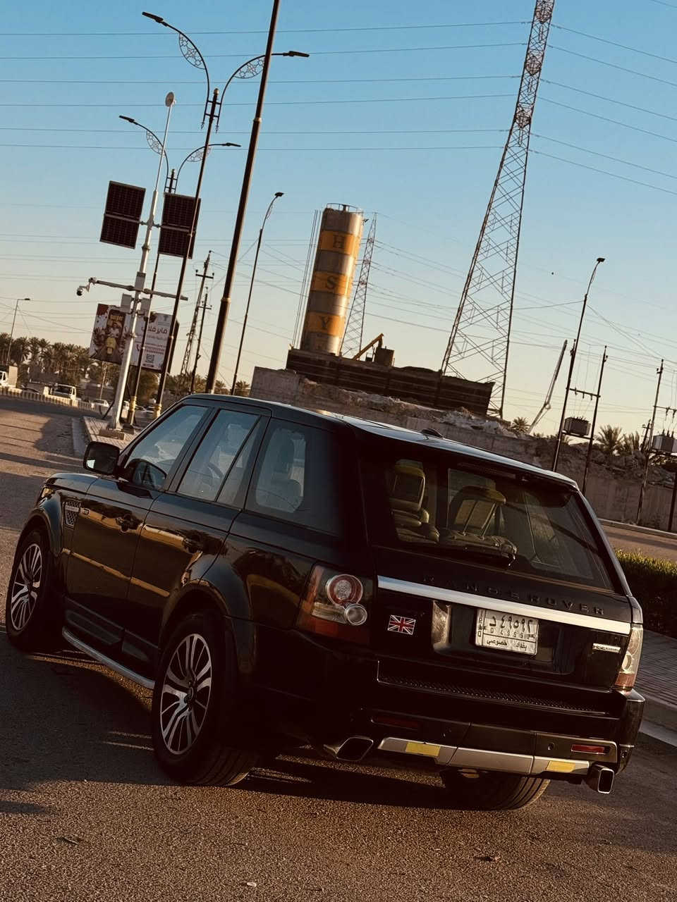 السلام عليكم رانج روڤر للبيع
موديل 2012 خليجيه
فول فوووللل مواصفات 
بدون حادث بدون تصليح بيها فقط قطعه وحده رش البنيد بدون تصليح 
مكينه العاديه المرغوب مو سوبر
تحكمات ستيرن شفتات كشنات كهرباء داخل جلد جكات شغاله تبريد شغال جديده من ناحيت كلشي مابيها اي نقص 
السعر 140 
***********
***********
العنوان بغداد جزيره بغداد السياحيه
