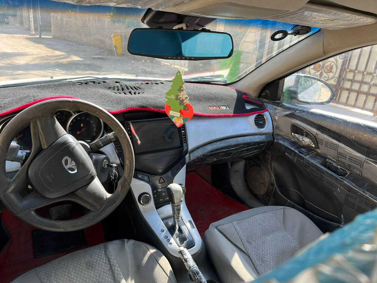 دايو لاستي سياره نظيفه كلشي مابيه محور مكينه كورله فقط بيه جاملغ مبدل مامصبوغ سياره اقتصاديه محوك 160000
داخله محدث من صوت سماعات وساشه لمس 44 سعره رقم المبايل *********** مكانه بابل Singapore
