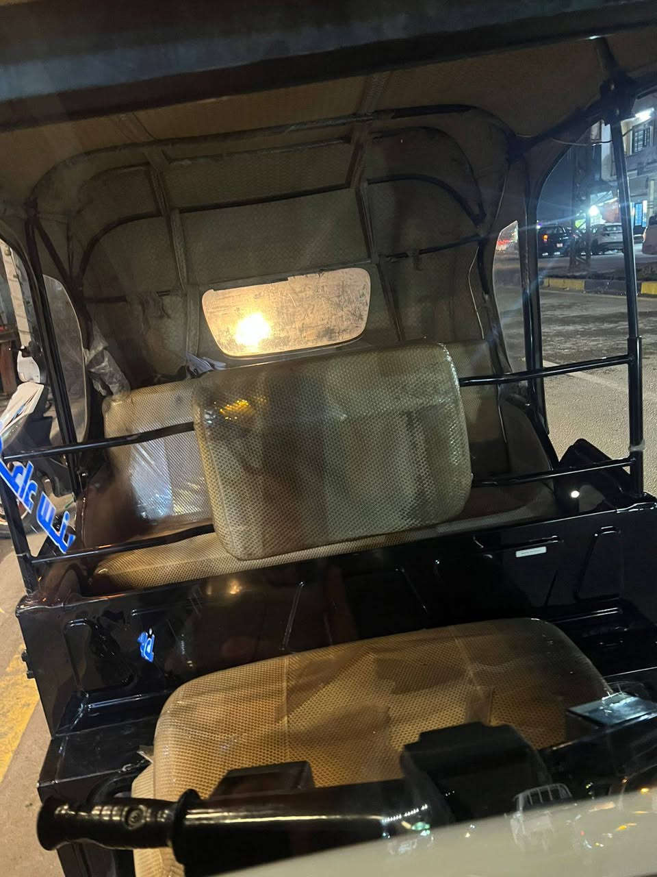 ياالله السلام عليكم 
تكتك لبيع نضافه ١٠٠%١٠٠
مابيه اي صبغ محرك مكفول من البرغي 
العنوان/البلديات 
للإستفسار/***********
السعر ب٩ وبيه مجال
