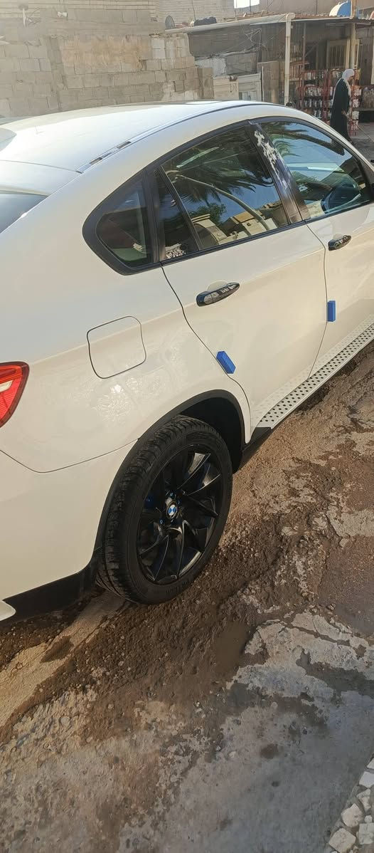 سلام عليكم
بي ام دبليو موديل 13 مكينه 55 بدون حادث هنا صار بيها حادث قمريه واكعه عالتكم الاماميه مكفول من بجم وجنطه وصفاح مكفول من الكص وكلشي 
كير محرك كهربائيات تبريد كفاله عامه تخم تاير قبل اسبوع أخذته وويل گرن الغزال معروفه مواصفات  البي ام من حساسات وشاشه وكلشي بيها شغال درهم متصرف عليها
رقم شمالي جديد تحويل ثاني يوم مكاني ببغداد ***********
السعر 145,
