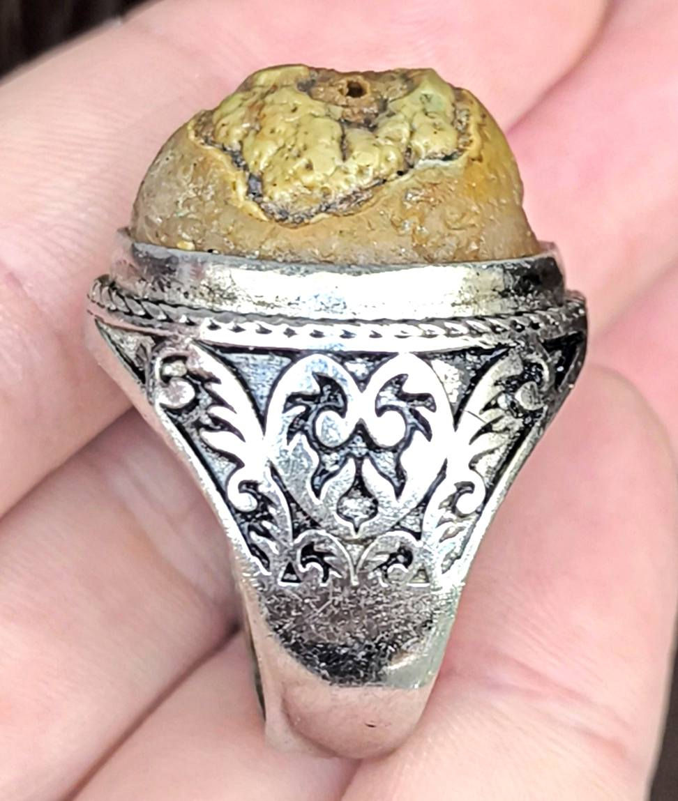 بسم الله . لوحه فنيه قديمه جدا من نوادر السلطاني الملاگط القديم تحفه ربانيه خشنه بصياغه سبع معادن طلاء فضه طلاء القطعه قديمه . مكاني بغداد ومتوفر خدمة توصيل لكافة محافظات العراق


**إذا كنت صاحب هذا الإعلان وتريد حذفه لأي سبب، رجاءا أرسل رسالة إلى الدعم الفني**