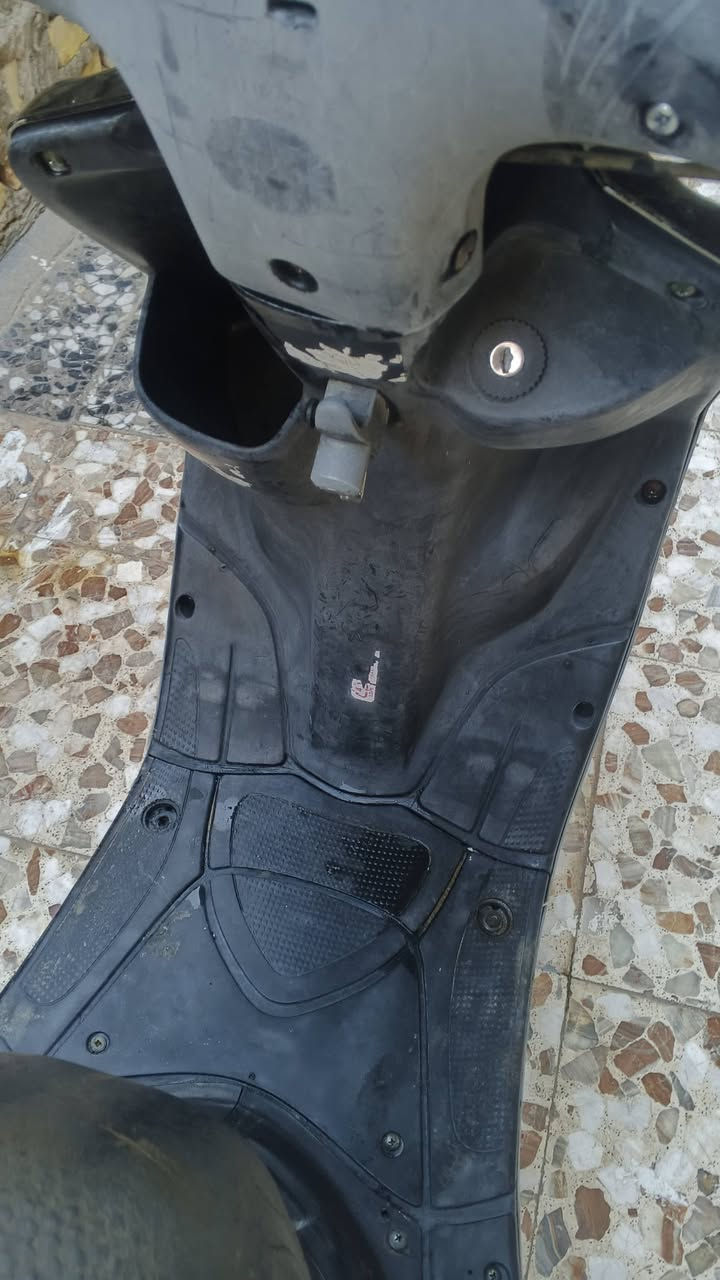 دراجه  ماكس قجمه للبيع دراجه كامله مكمله اي نقص مابيهة شغاله 350 بغداد الشعب شارع  الصحه ***********
