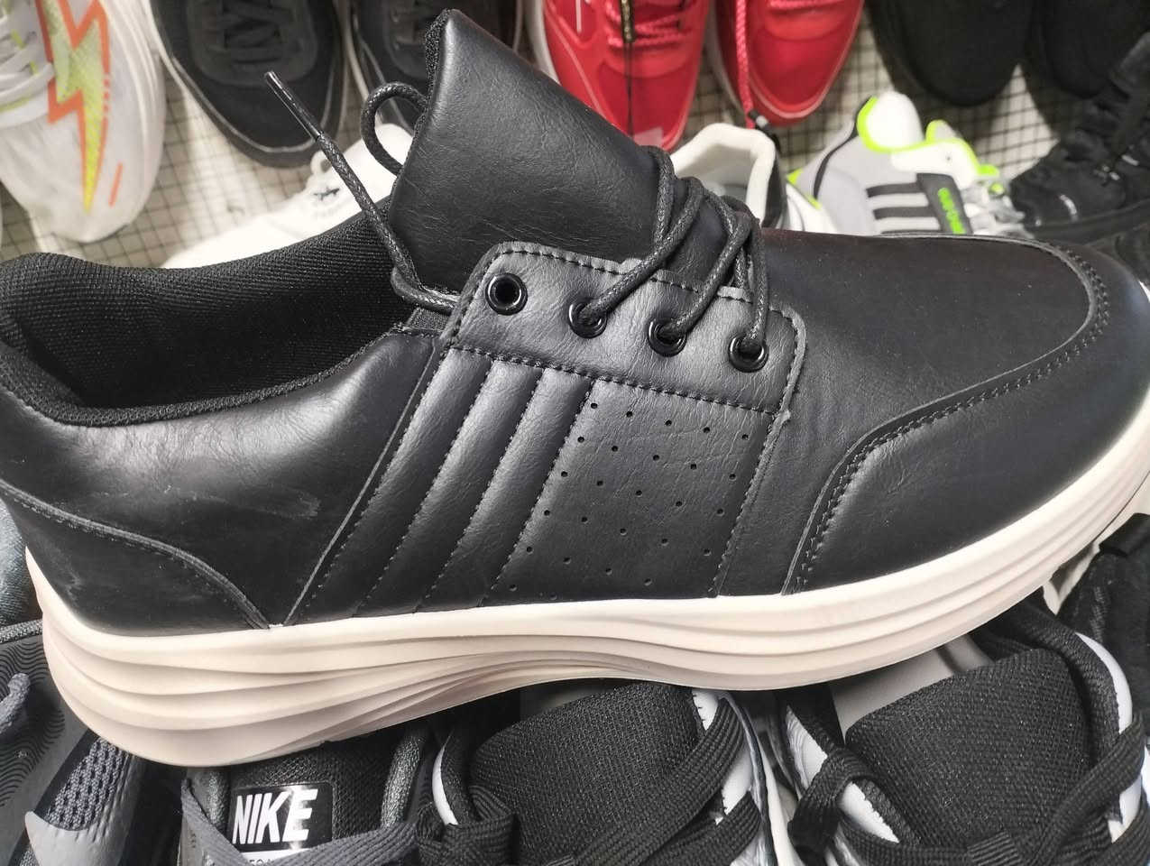 باله جديده درجه اولى حي التحرير مقابل جامع ال البيت بل فرع السايدين مال قوزي الصقال اول شارع عل يمين اي استفسار عل وات ساب أو مازنجر رقم ***********
