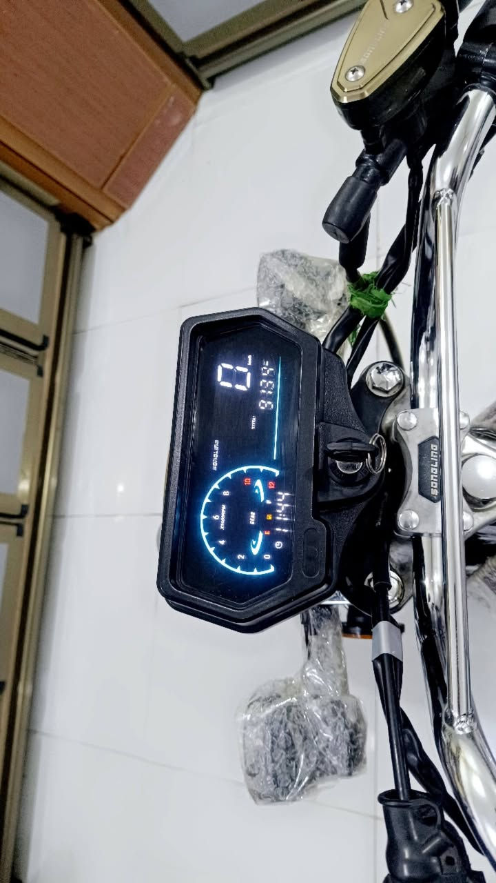 السلام عليكم تايكر موديل 2025 دراجه جديده بعدها بل جيس صارله شهر طالعه من الوكيل طالعه بل26 الشكل الحديث ام الدسك الباب الاول بعد احله من الصوره اوراق مال وكيل كاملات 5اوراق الشراري يتصل مكاني حله شاوي يم فلكت غرفت التجاره السعر مال بيع 675  وهذا رقمي ***********
