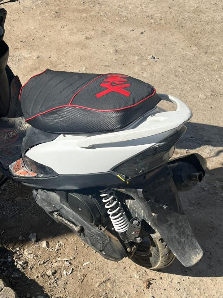 السلام عليكم ماكس عدله للبيع مكينه ٥٥ كلشي جديد بيه كابريتر اصلي باتري اصلي ضفيره جديده دبل خلفي جديد كلشي جديد دراجه ناقصه بس سلف و دشبول اشتغل من اول هندر كلشي مابيعه ولا عيب كامل مكمله وبيه غلاف كشن جديد اشاير احمر و برتقالي وياه هورنه يتشغل لايتات تشتغل بس بكلايت يحتاج كلوب و هاهيه دراجه كدامك وهاي صوره وشوفه كلش زين وشوف صوت صلصنه نقوصاته ارجع اكرر بس سلف و دشبول سعر ٣٥٠ و بيه مجال ورقمي هاذ ٧٧٨٣٠٣٠٢٣١


**إذا كنت صاحب هذا الإعلان وتريد حذفه لأي سبب، رجاءا أرسل رسالة إلى الدعم الفني**