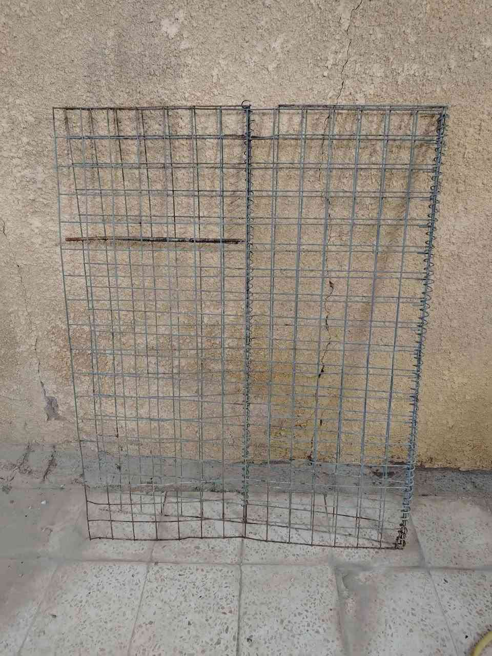 هيسكو أمريكان ارتفاع متر و ٤٠ سانتيم وطول 2 متر و20 سانتيم مكان مدخل رازي ***********
