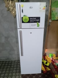 ثلاجة • للبيع