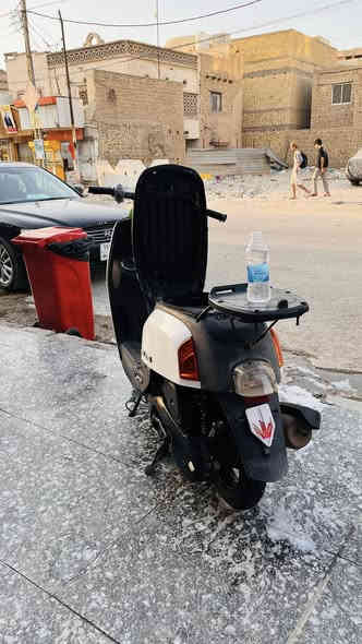 سلام عليكم ماكس بوليسي مديل 2007 توني شادله تايرات ثنين مكينه خير من الله سلف هندر بلمشي حلوه ب 700 وبيه مجال (مراوس بنامه نظيفه ) 
فقط واتساب ***********
