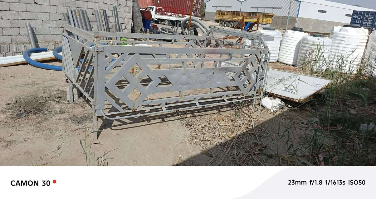 السلام عليكم محجر للبيع السعر ١٧٥ وبيه مجال والاتصال ***********
