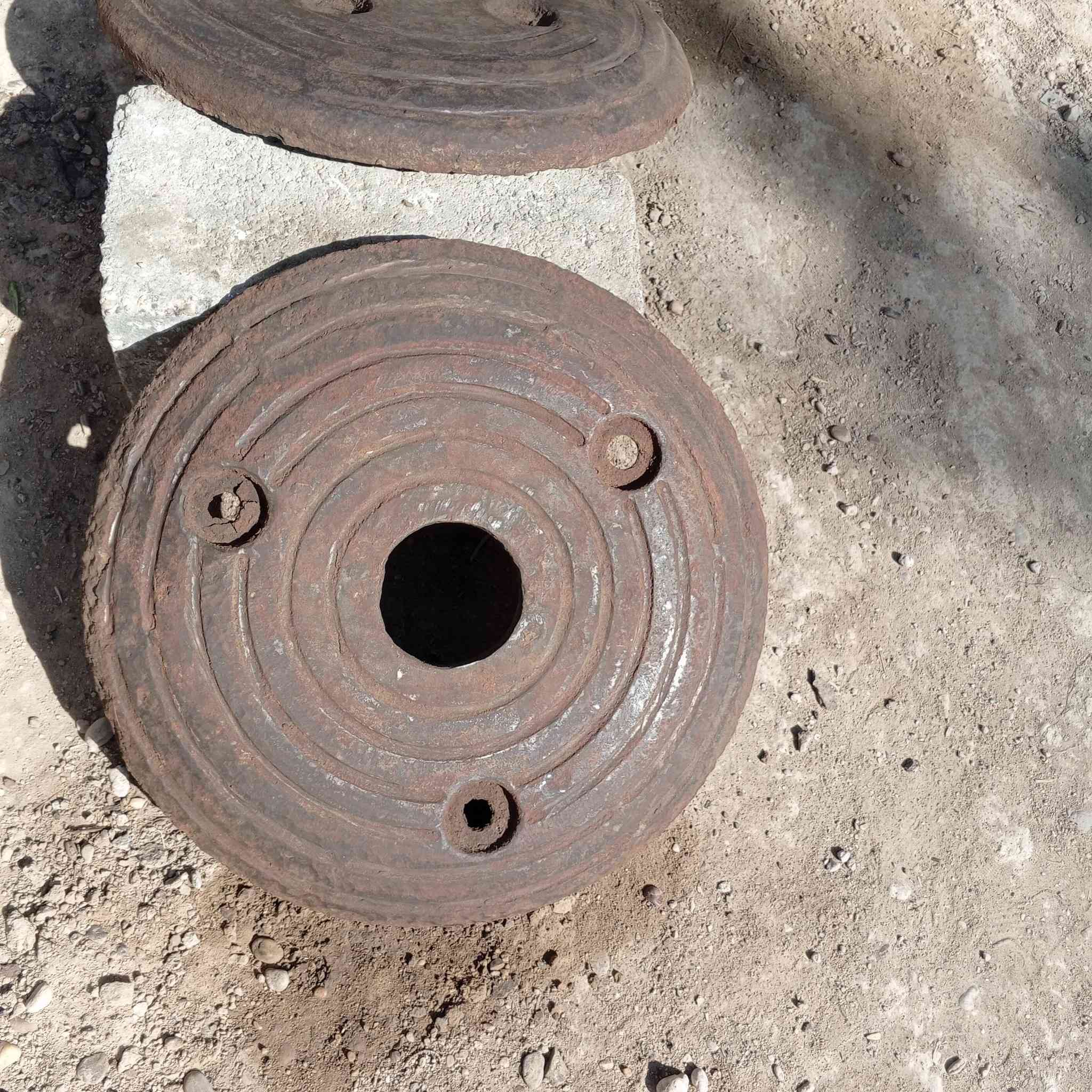 سلام عليكم البيع ثمالة مال عنتر خلفي عدد 2.   *********** سعر 30 مكان بابل جبله قرب  خط سريع
