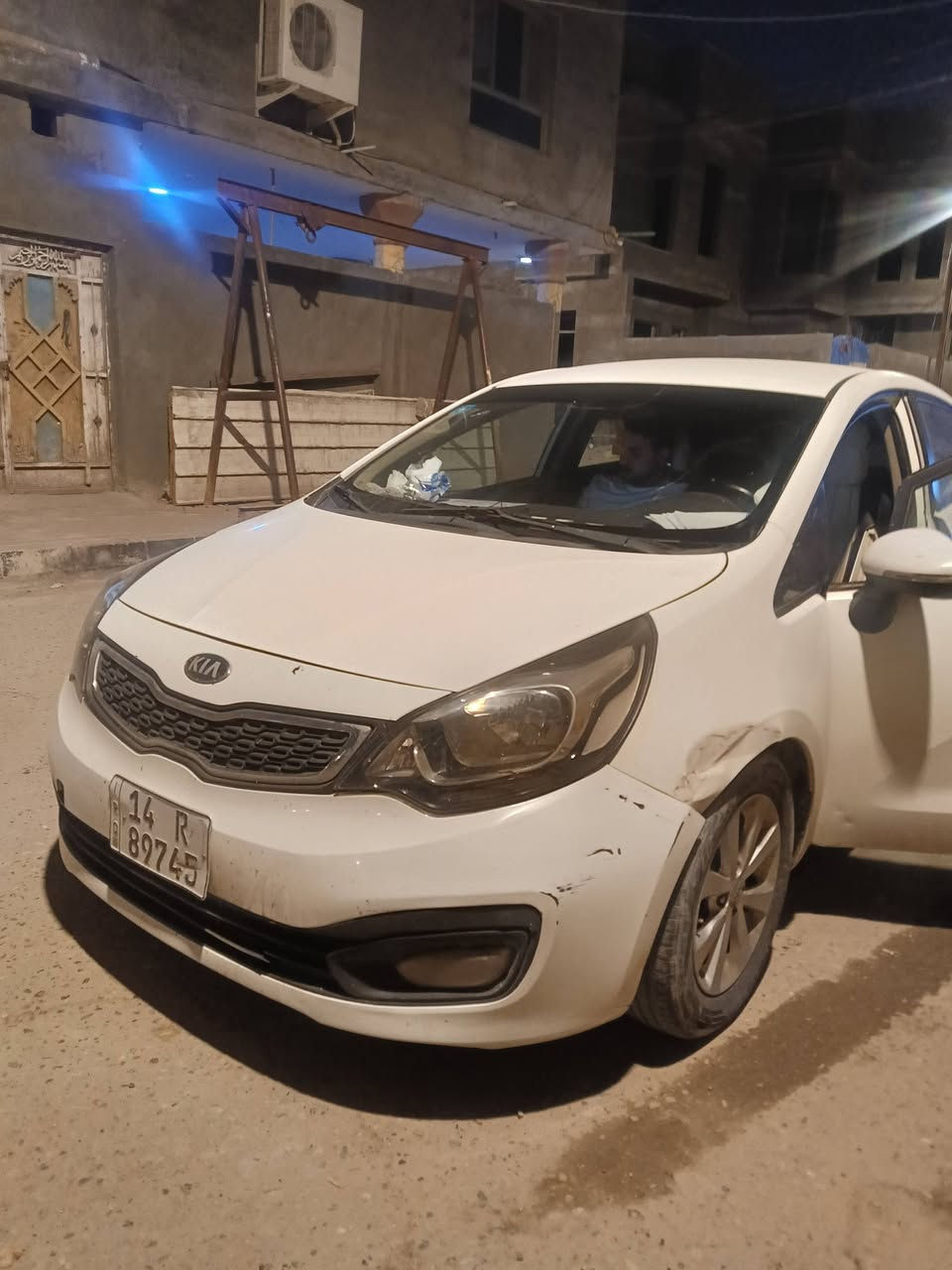 السلام عليكم
كيا ريو 2014 وارد خليجي 
تبريد مكينة كير كفالة 
بيها ضربة بالجاملغ الايمن والايسر مثل ما موضح بالصور
ومابيها ولا قطرة صبغ 
محرك 1600
سنوية بأسمي تحويل ثانيوم
السعر 83 وبيها مجال قليل 
واتساب ***********
