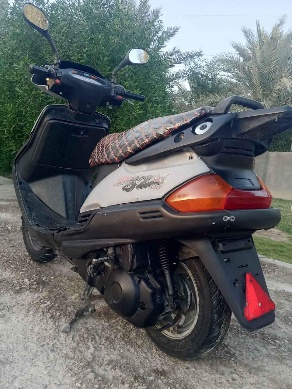 السلام عليكم دراجه فراشه للبيع نضيفه كلش السعر ب 300 وبيها مجال بسيط رقم الهاتف ***********
