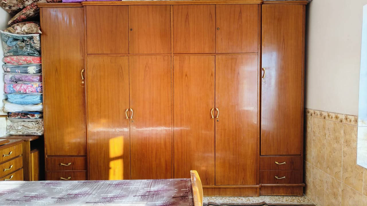 غرفة خشاب للبيع

***********
***********
