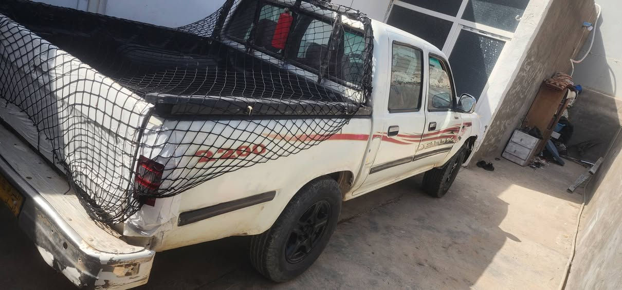 للبيع  مكينه كير بل با كيت اكسل شاصى  مودل ٢٠٠٦
بس شرت  اصولى بدون راعى 
*********** 
سعر ٢٢ ورقه
