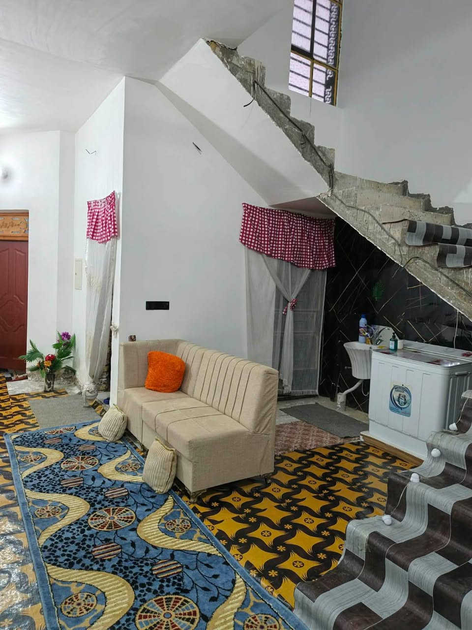 🏡 بيت للبيع – فرصة مميزة 🏡
📍 الموقع: حي الأمين الثالثة 📐 المساحة: 150 متر 🏠 فضلي 100 ✨ شغل درجة أولى وتشطيبات ممتازة 🔹 خدمات كاملة متوفرة 💰 السعر: 55 مليون دينار وبي مجال  قابل للتفاوض
للاستفسار ومعرفة المزيد من التفاصيل، تواصلوا ويانا على الخاص أو الاتصال المباشر.
📞 فرصة مناسبة للسكن أو الاستثمار
***********

