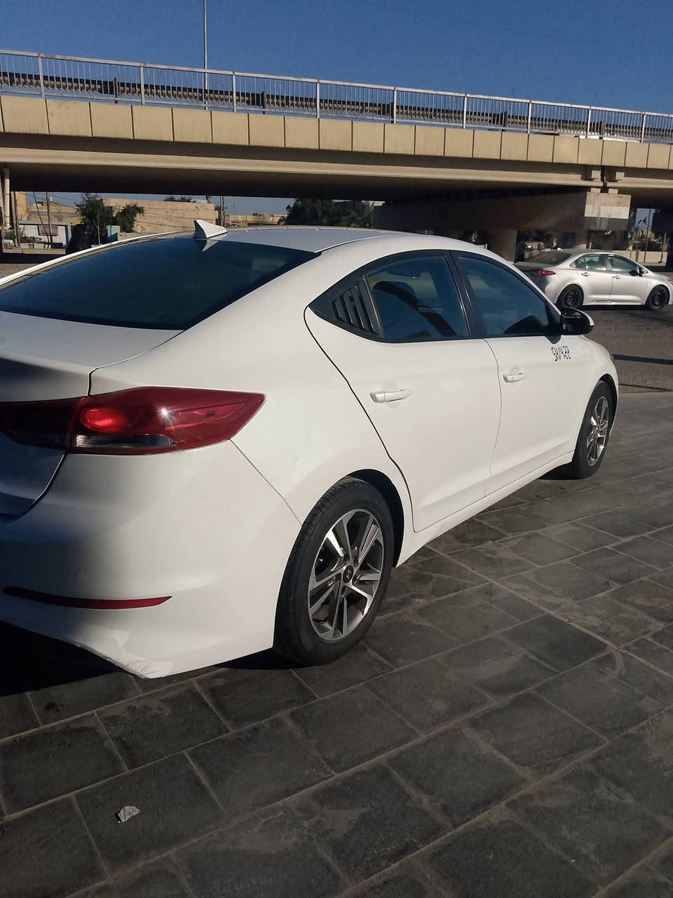 النترا 2017 امريكي تبديل باب السايق وجاملغ بدون دواخل مكينه كير تبريد تدفئة حداديه كله مكفول مكينه 2000 مامفتوحه سنويه لل28 مكان ناصرية مركز *********** السعر 120
