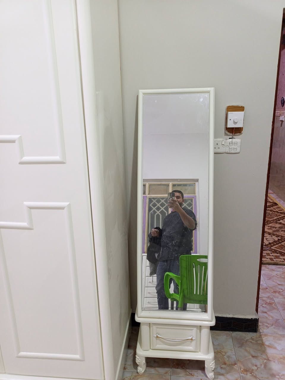 يستمر معمل(مهدي رحيم النجار )
بعمل كافه التصاميم التركيا. بنجاره عراقيه تزكام.

واصباغ حراريه وجميع الألوان 

نعمل حسب قياسات والتصاميم المطلوبه.

العنوان الناصريه قرب سجن الاصلاحي 

يوجد خدمه توصيل لكافه محافضات . العراق❤️ 

لاستفسار ***********. واتساب.
